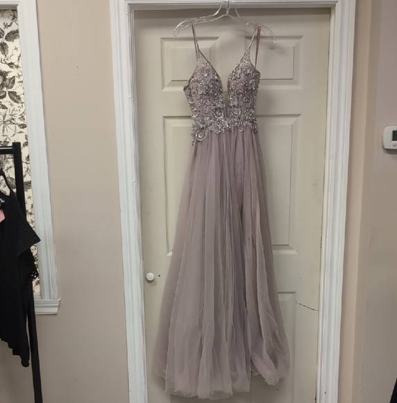 Colors Dress Mauve Evening Gown Size 0. - Picture 1 of 8